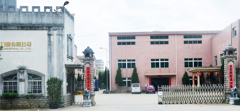 about1.jpg